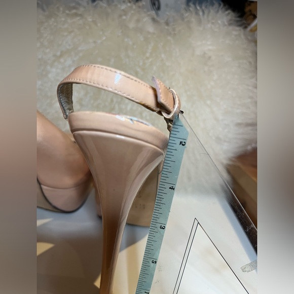 Stuart Weitzman Blush Patent Leather Peep Toe Slingback Heels with Bow. - Picture 5 of 9